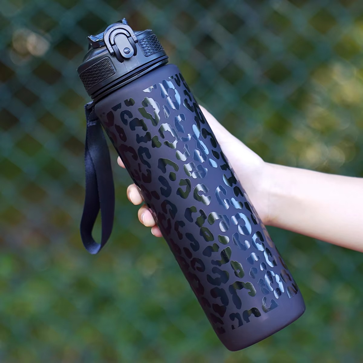 1리터 대용량 레오파드 프린트 플라스틱 컵, 새지 않는 - Sports Equipment Types 리뷰 및 가격